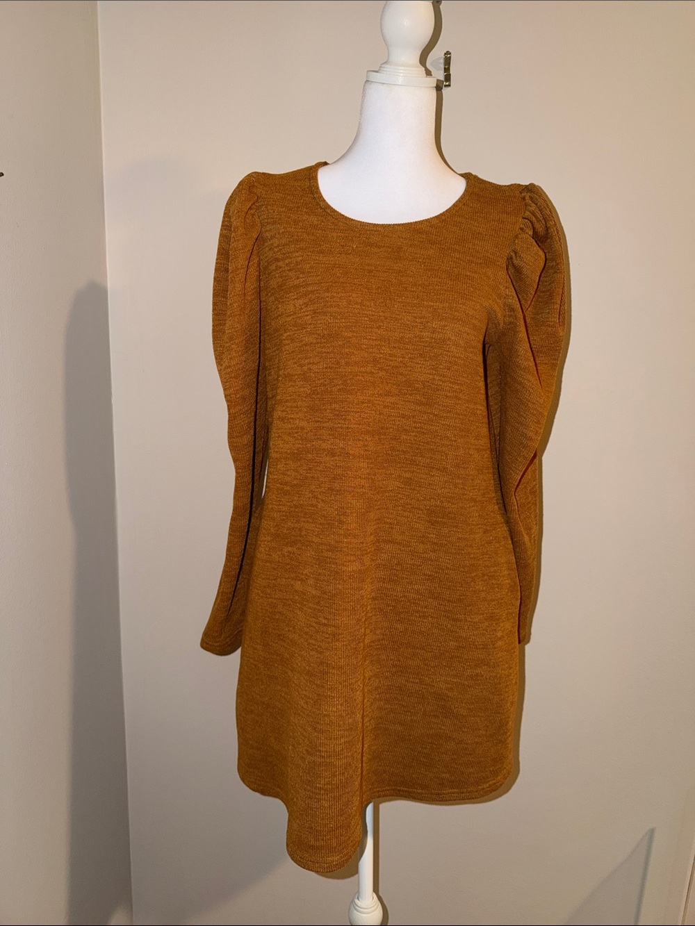 Puff-Sleeve Long-Sleeve Knit Dress in Rust